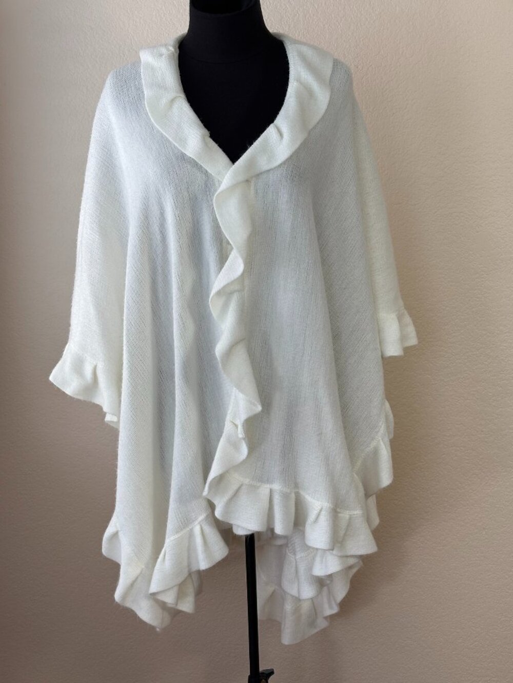Croft & Barrow Ivory Ruffle Ruana Wrap Wedding Guest Evening Shawl One Size - Picture 2 of 6
